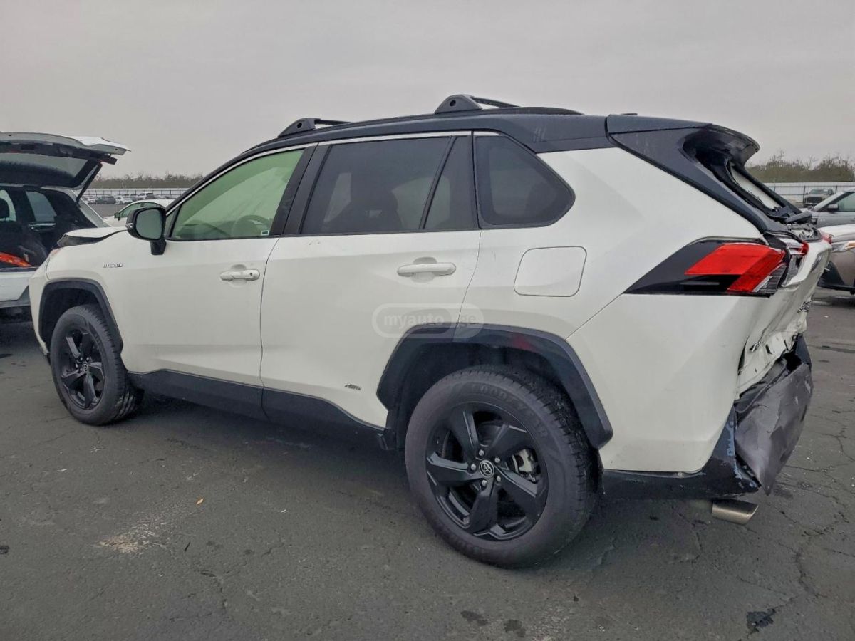 Toyota RAV 4 - фото 2
