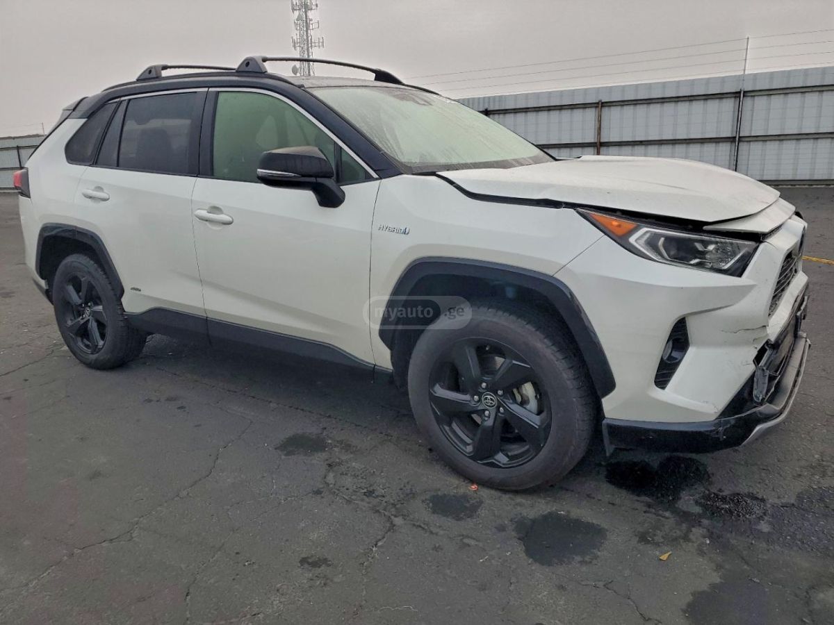 Toyota RAV 4 - фото 4