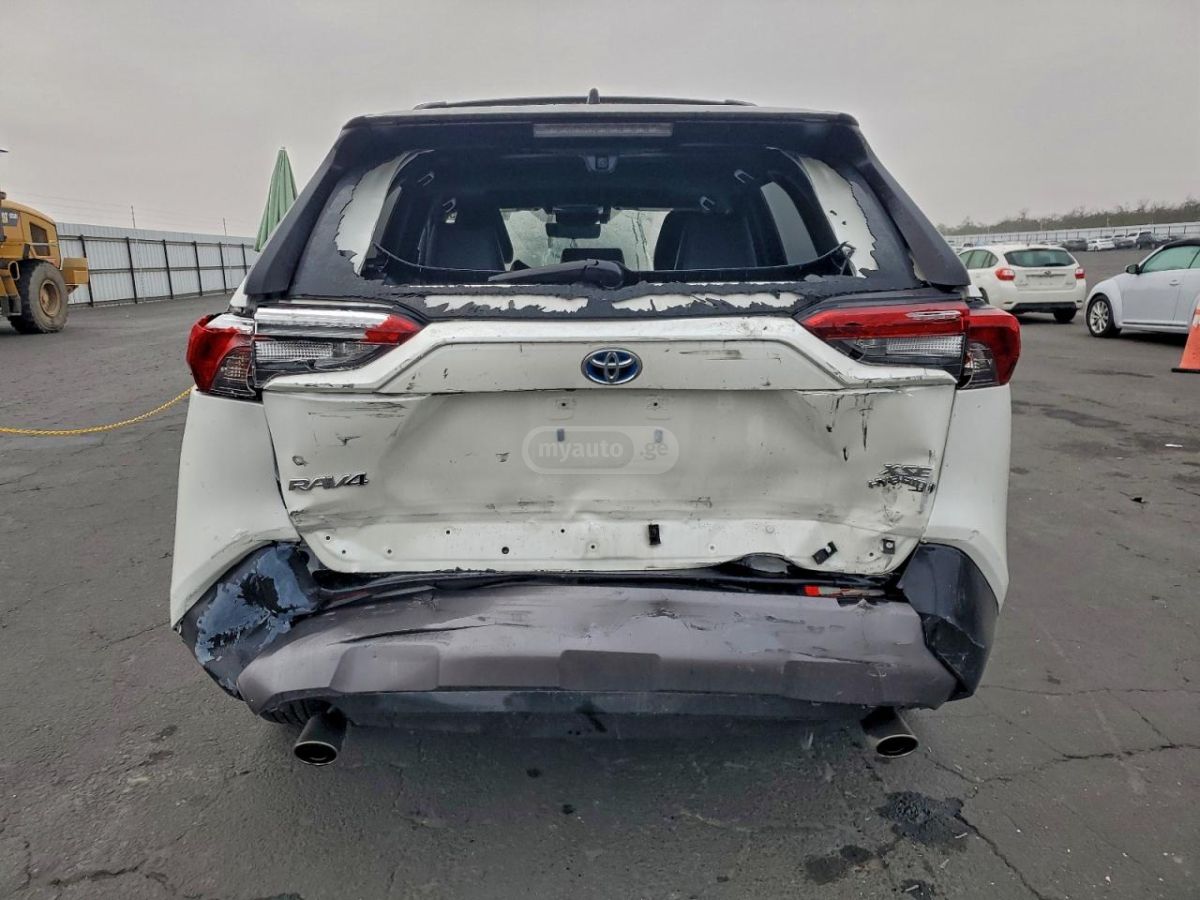 Toyota RAV 4 - фото 6