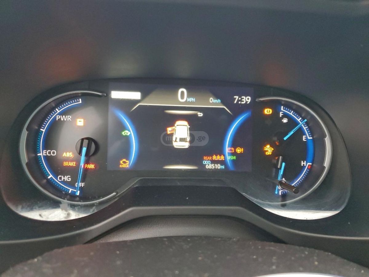 Toyota RAV 4 - фото 9