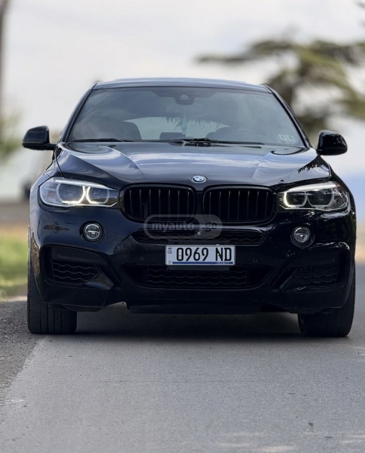 BMW X6 - фото 12