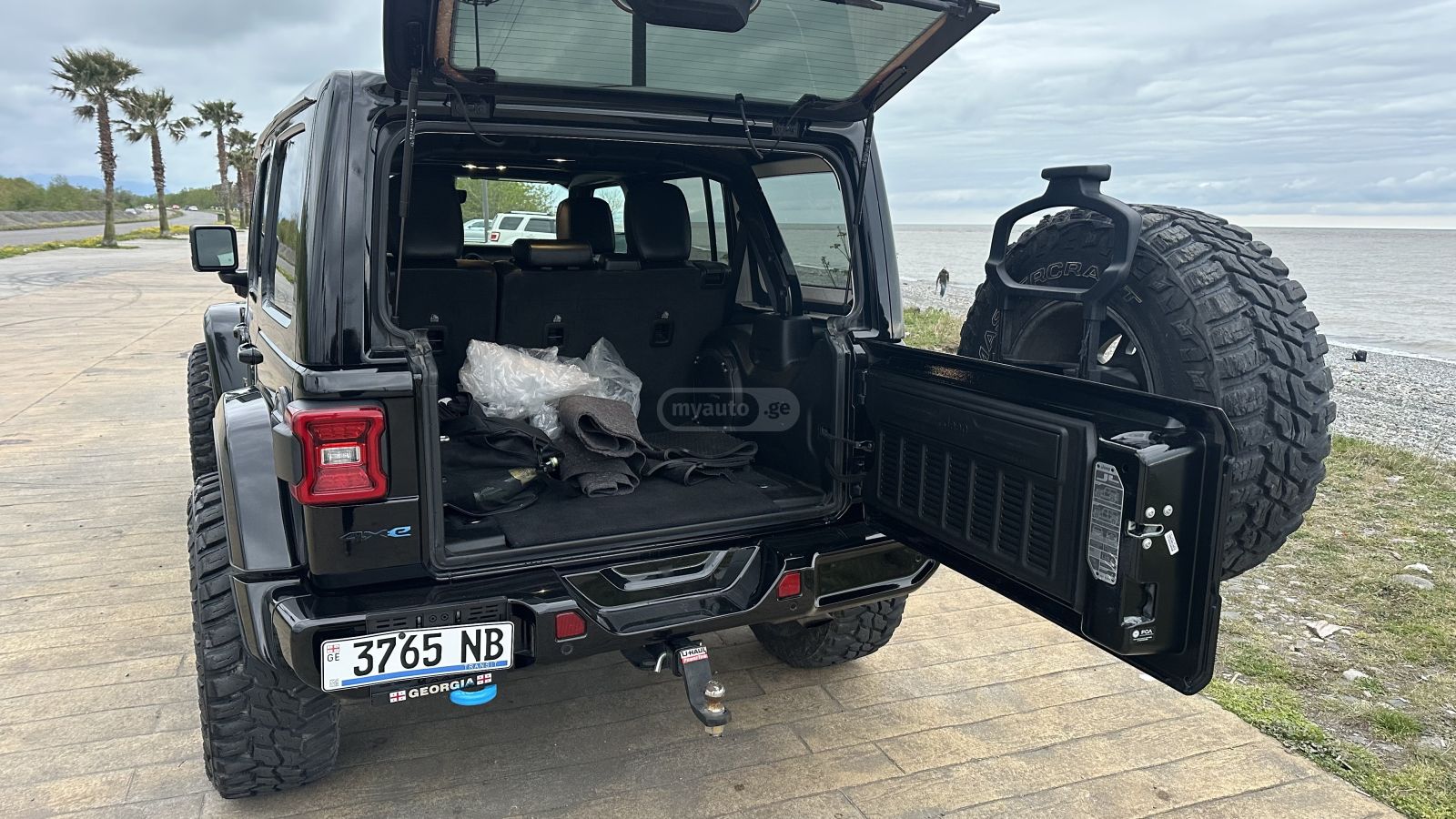 Jeep Wrangler - фото 11