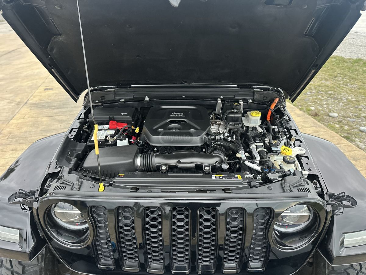 Jeep Wrangler - фото 13