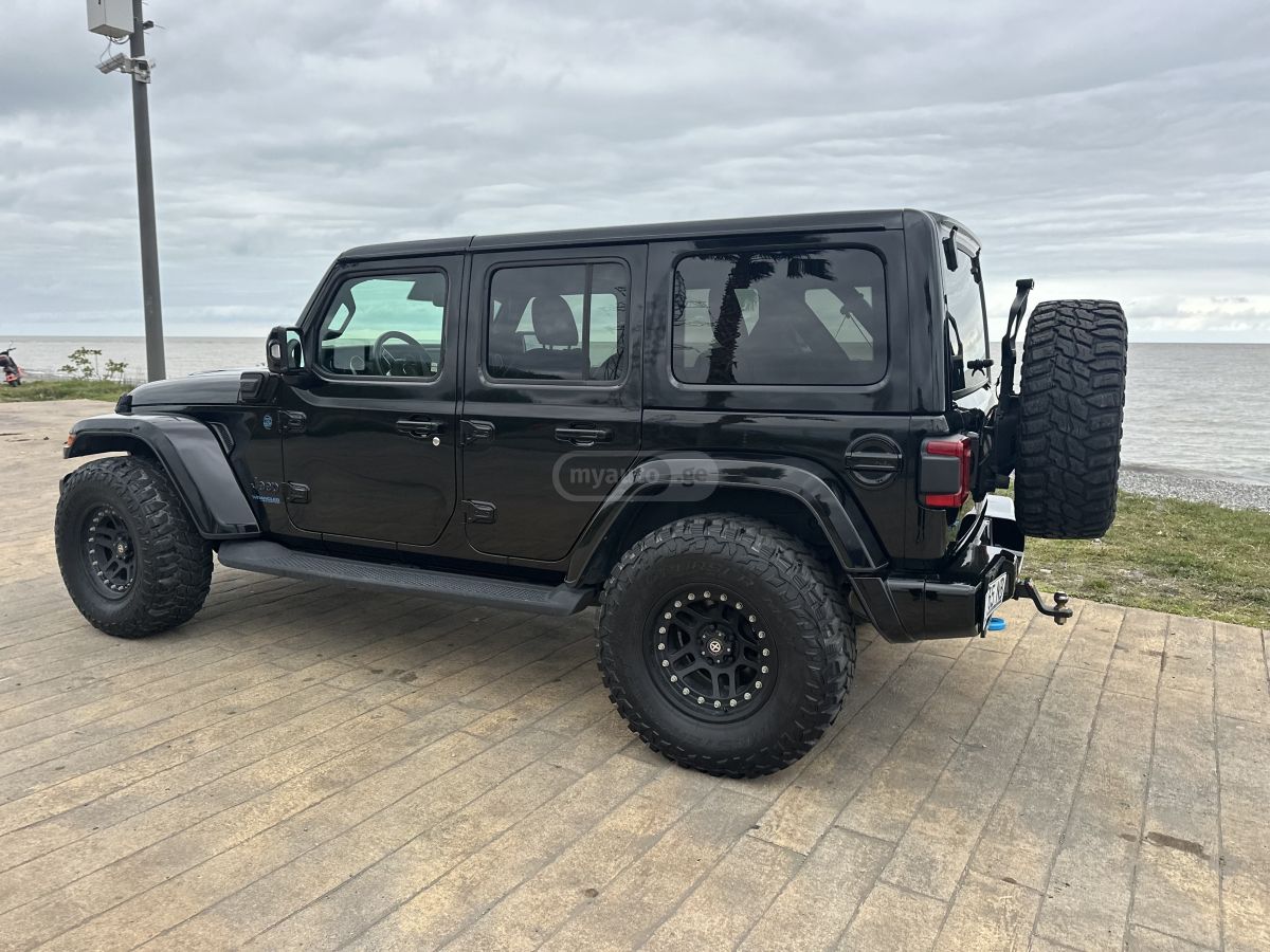Jeep Wrangler - фото 8