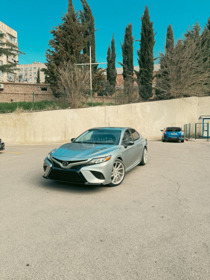 Toyota Camry - фото 3
