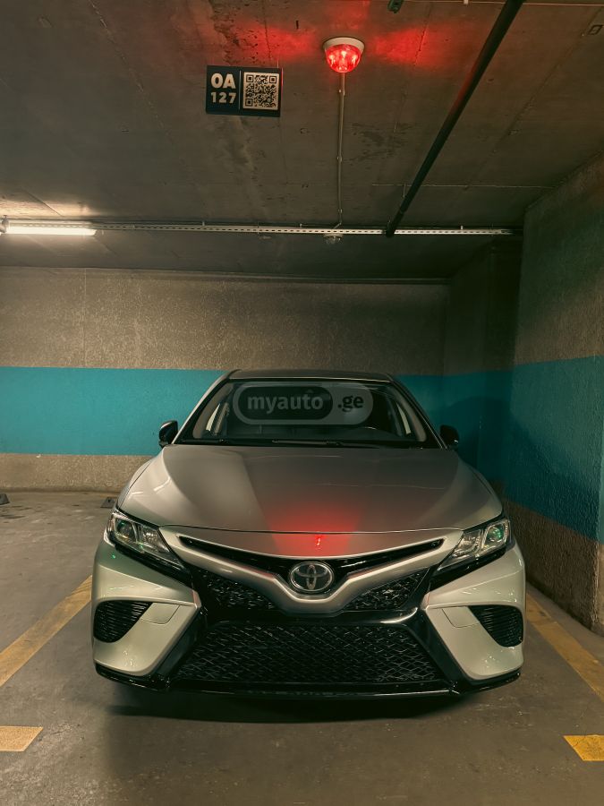Toyota Camry - фото 5