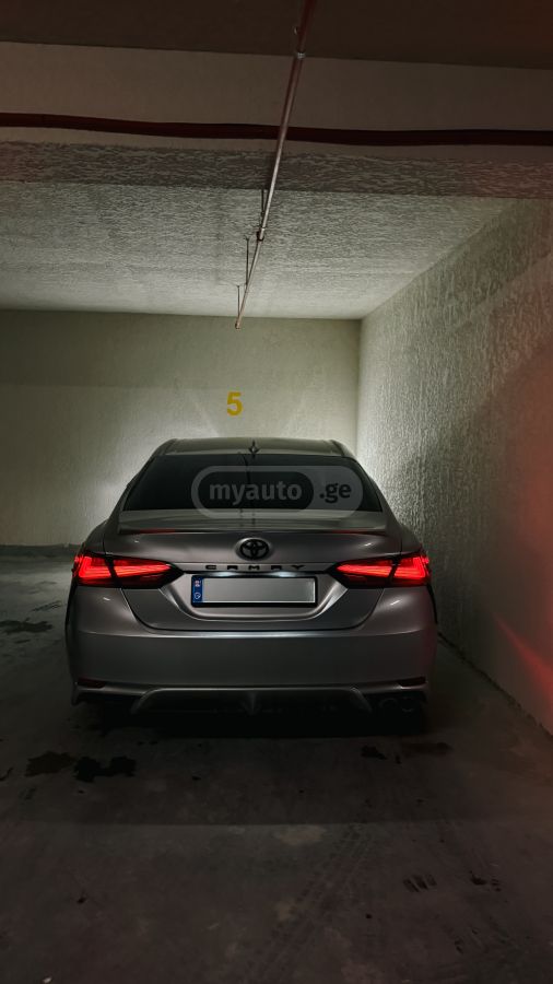 Toyota Camry - фото 6