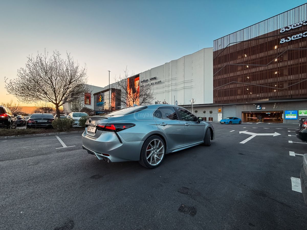 Toyota Camry - фото 9