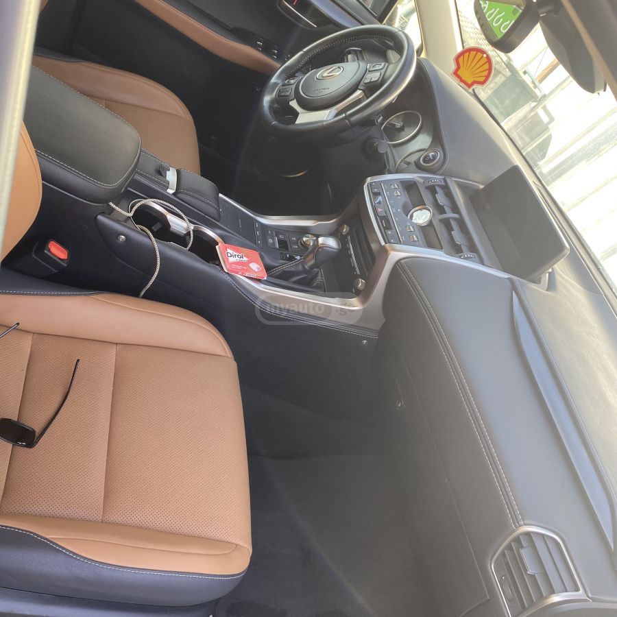 Lexus NX 300 - фото 13