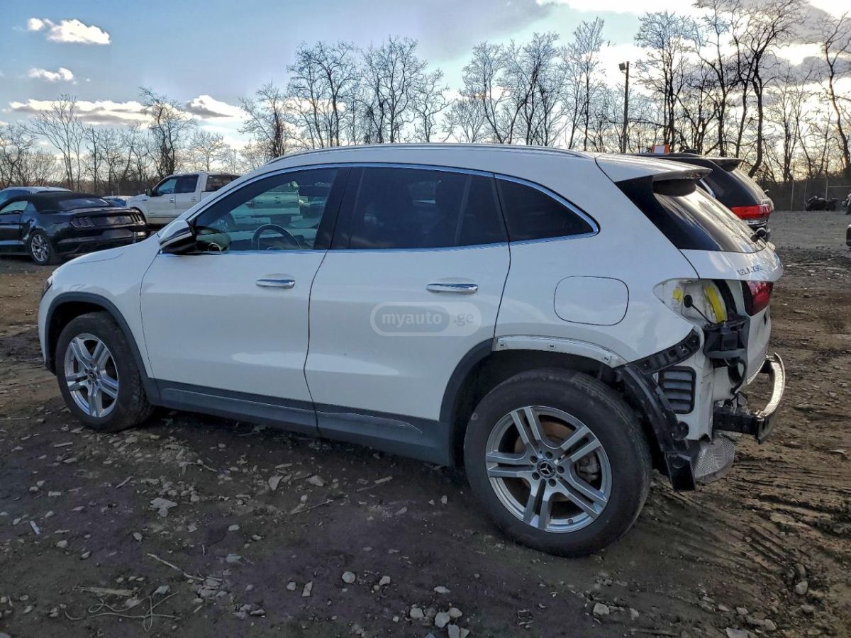Mercedes-Benz GLA 250 - фото 2