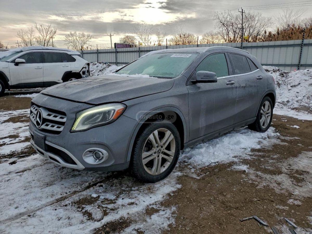Mercedes-Benz GLA 250 - фото 1