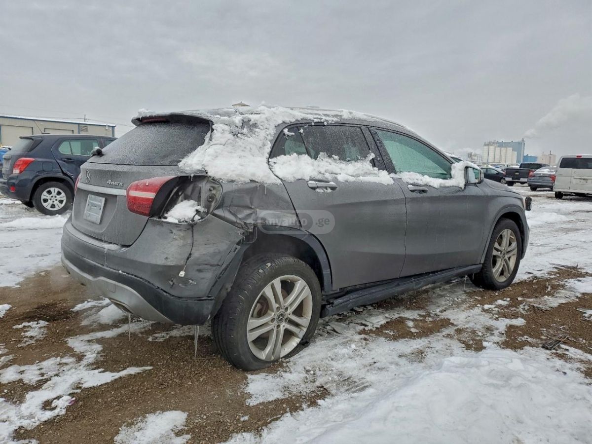 Mercedes-Benz GLA 250 - фото 3