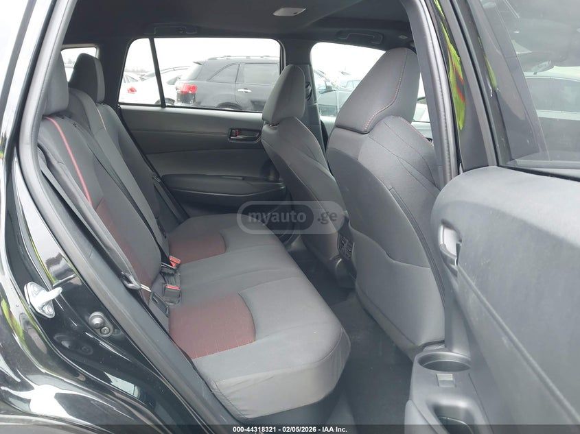 Toyota Corolla cross HYBRID NIGHTSHADE EDITION 2024 — миниатюра 8