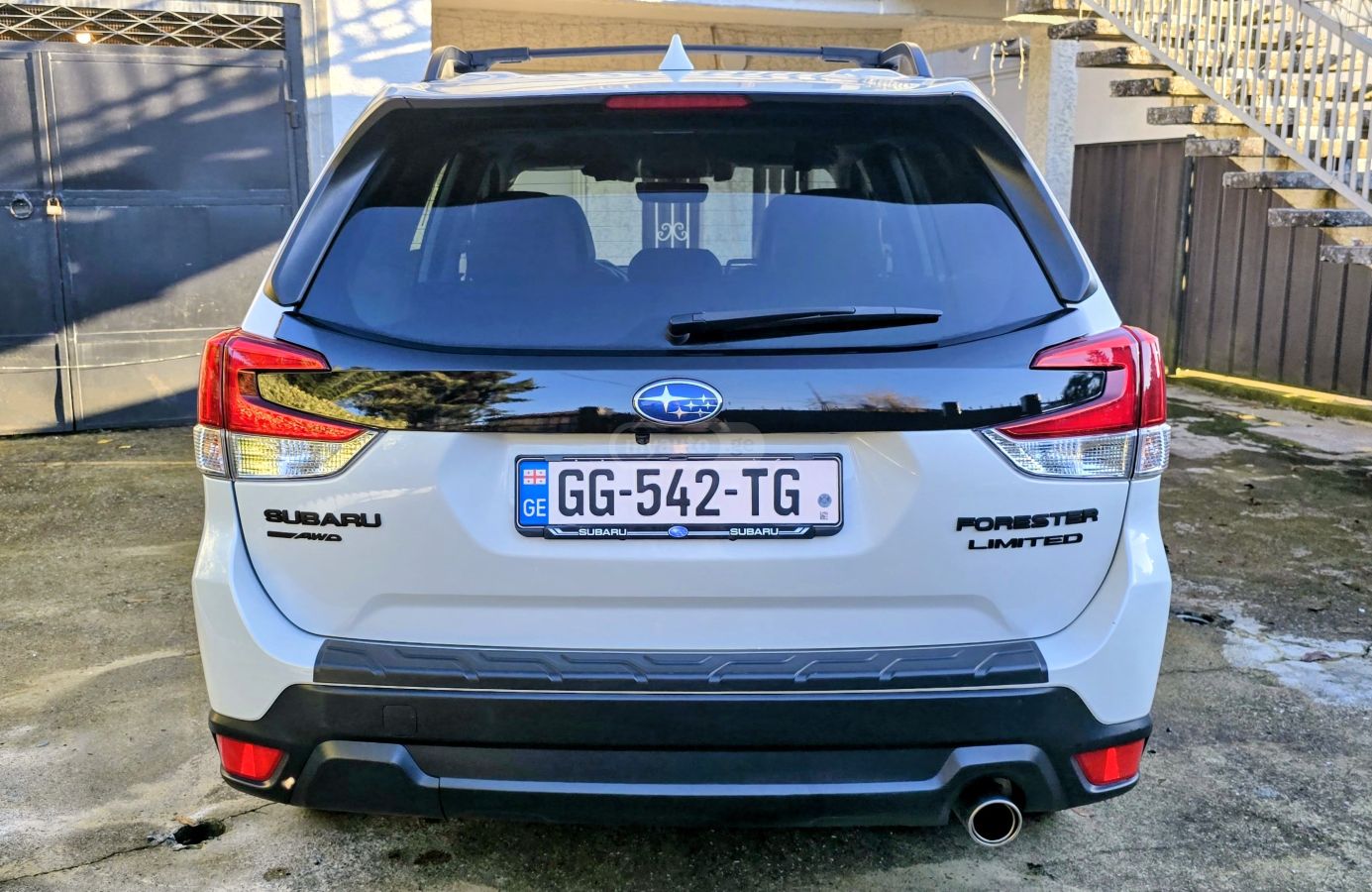 Subaru Limited 4dr All-Wheel Drive CV — миниатюра 6