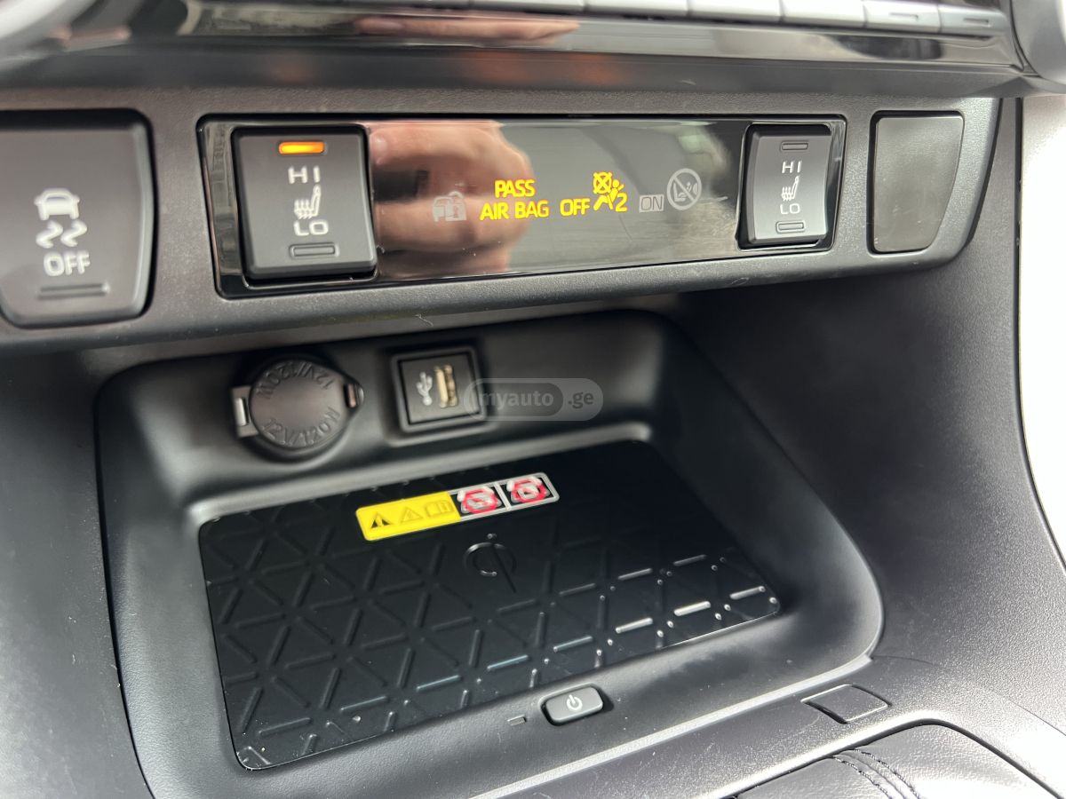 Toyota RAV 4 - фото 14