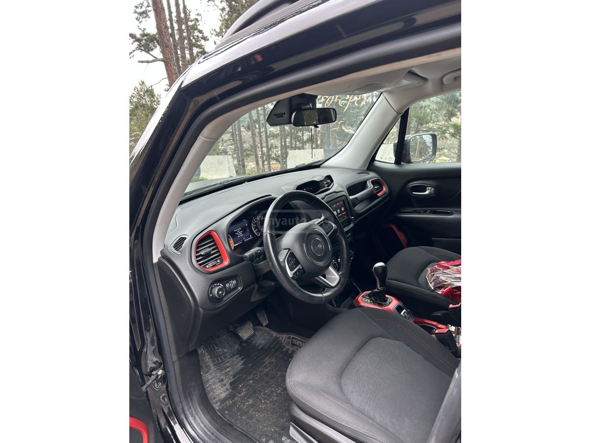 Jeep Renegade - фото 6