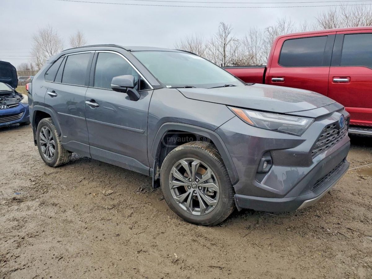 Toyota RAV 4 - фото 4