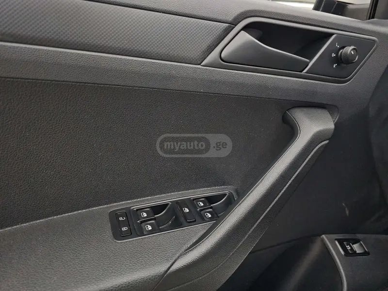 Volkswagen Jetta - фото 10