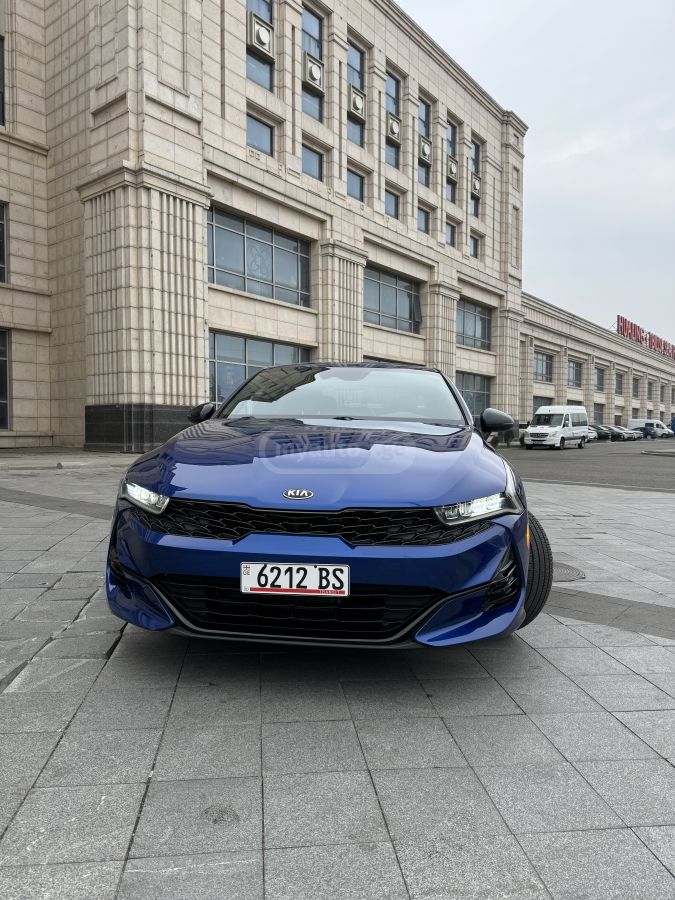 Kia K5 - фото 1
