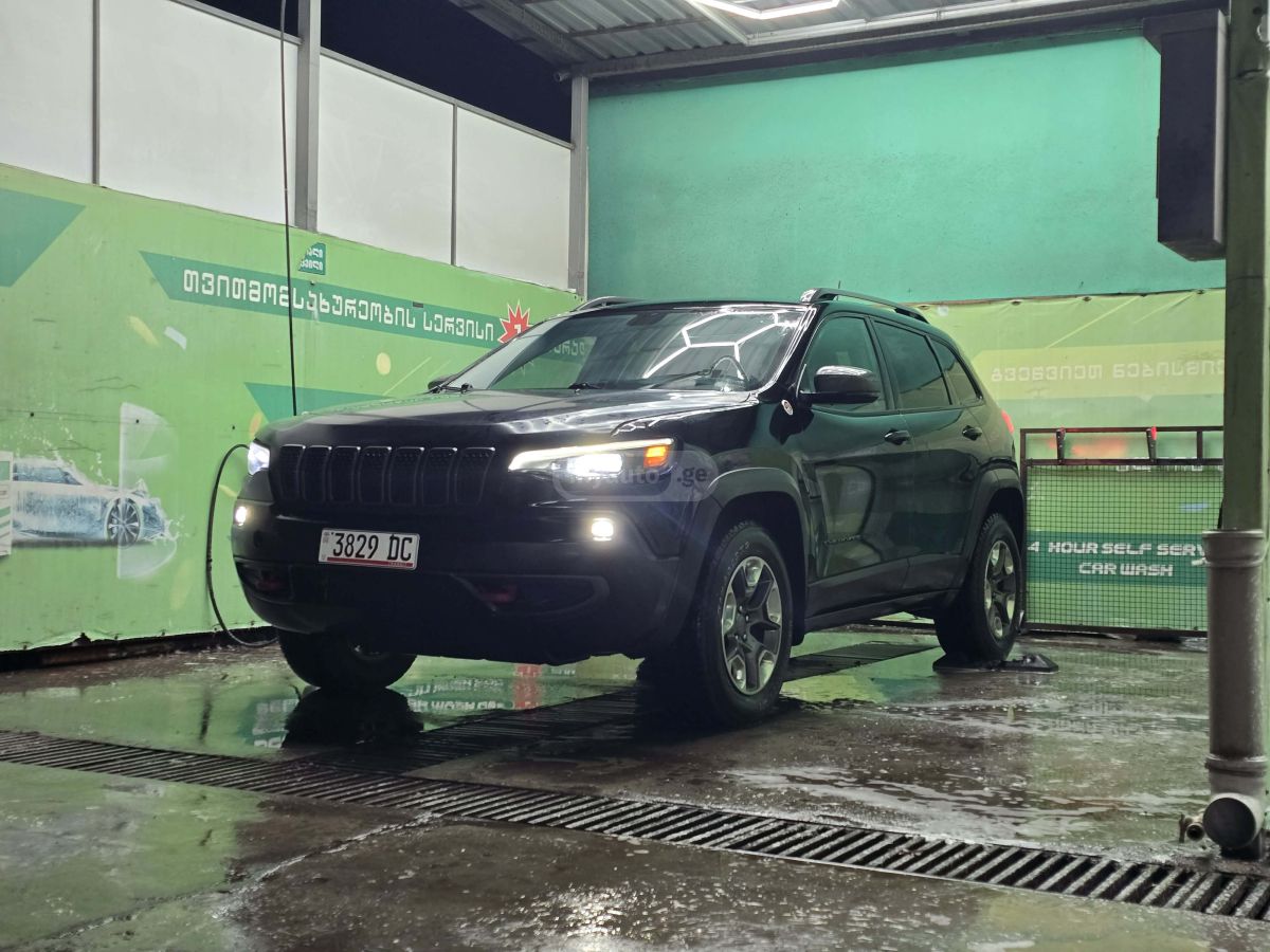 Jeep Cherokee - фото 9