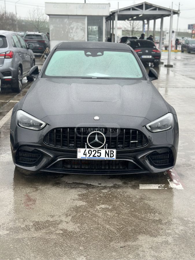 Mercedes-Benz C 63 AMG - фото 3