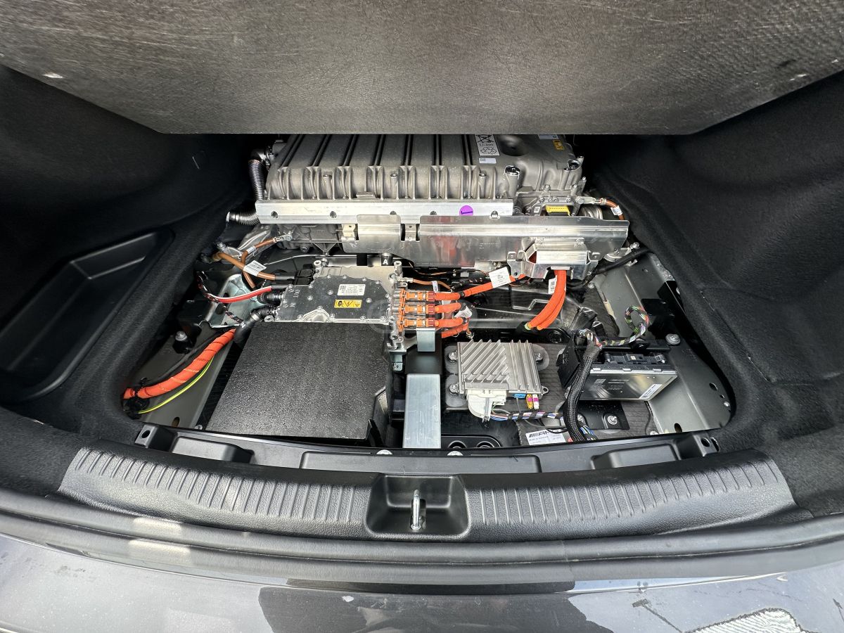 Mercedes-Benz C 63 AMG - фото 9