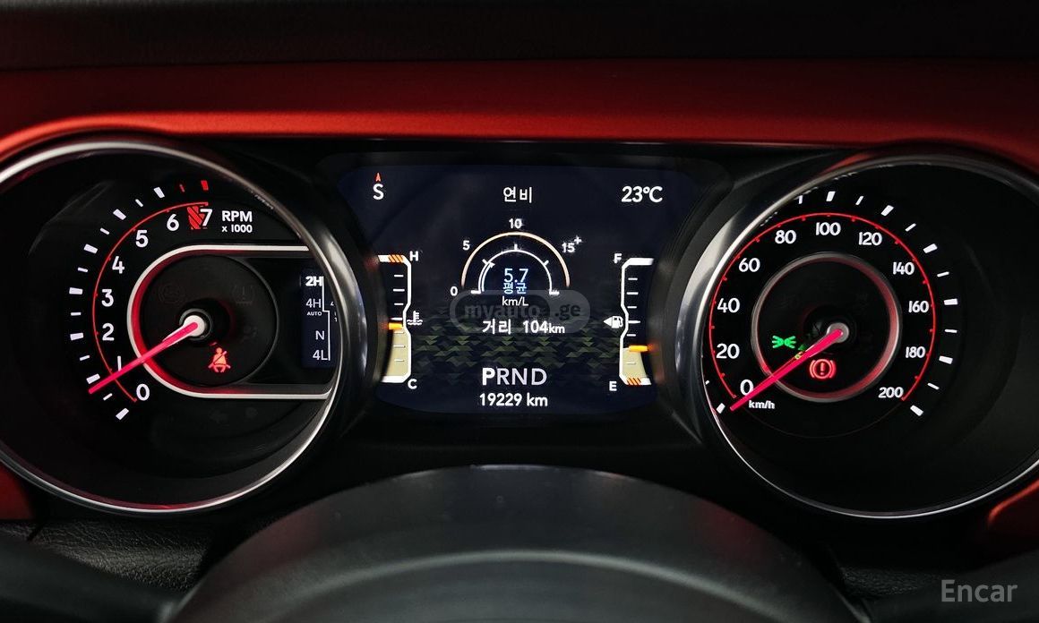 Jeep Gladiator - фото 7