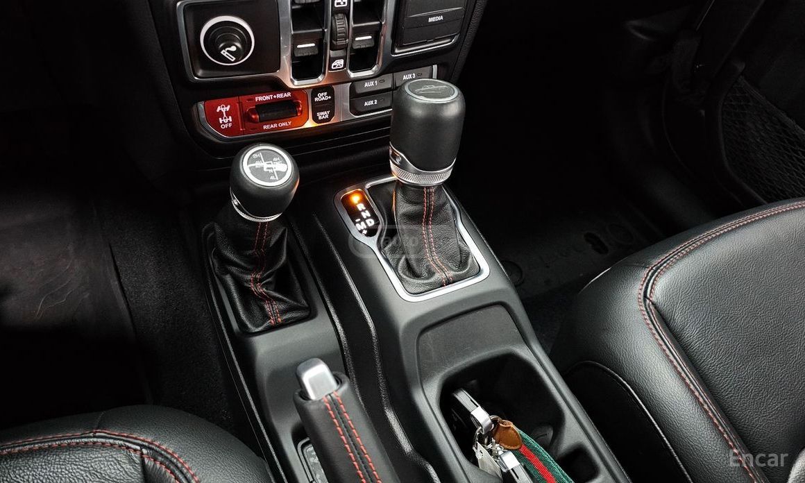 Jeep Gladiator - фото 8