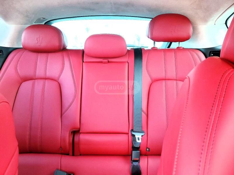 Maserati Levante 2023 — миниатюра 10