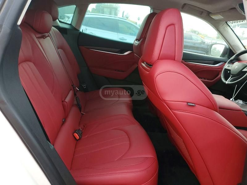 Maserati Levante 2023 — миниатюра 11