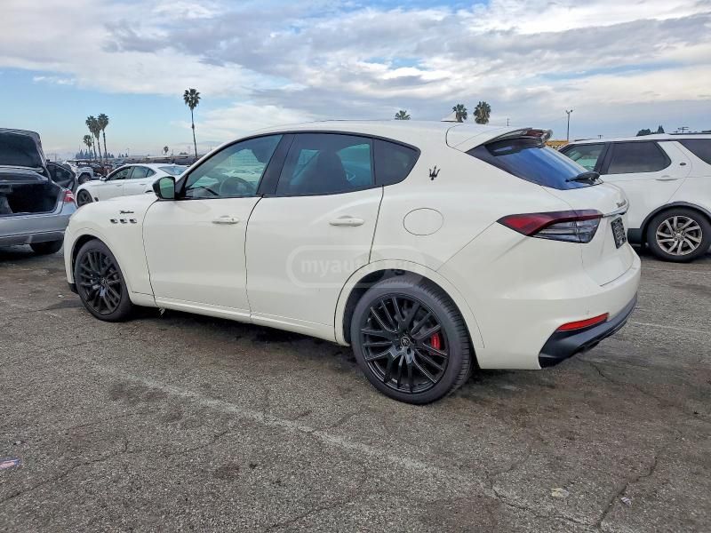 Maserati Levante 2023 — миниатюра 2