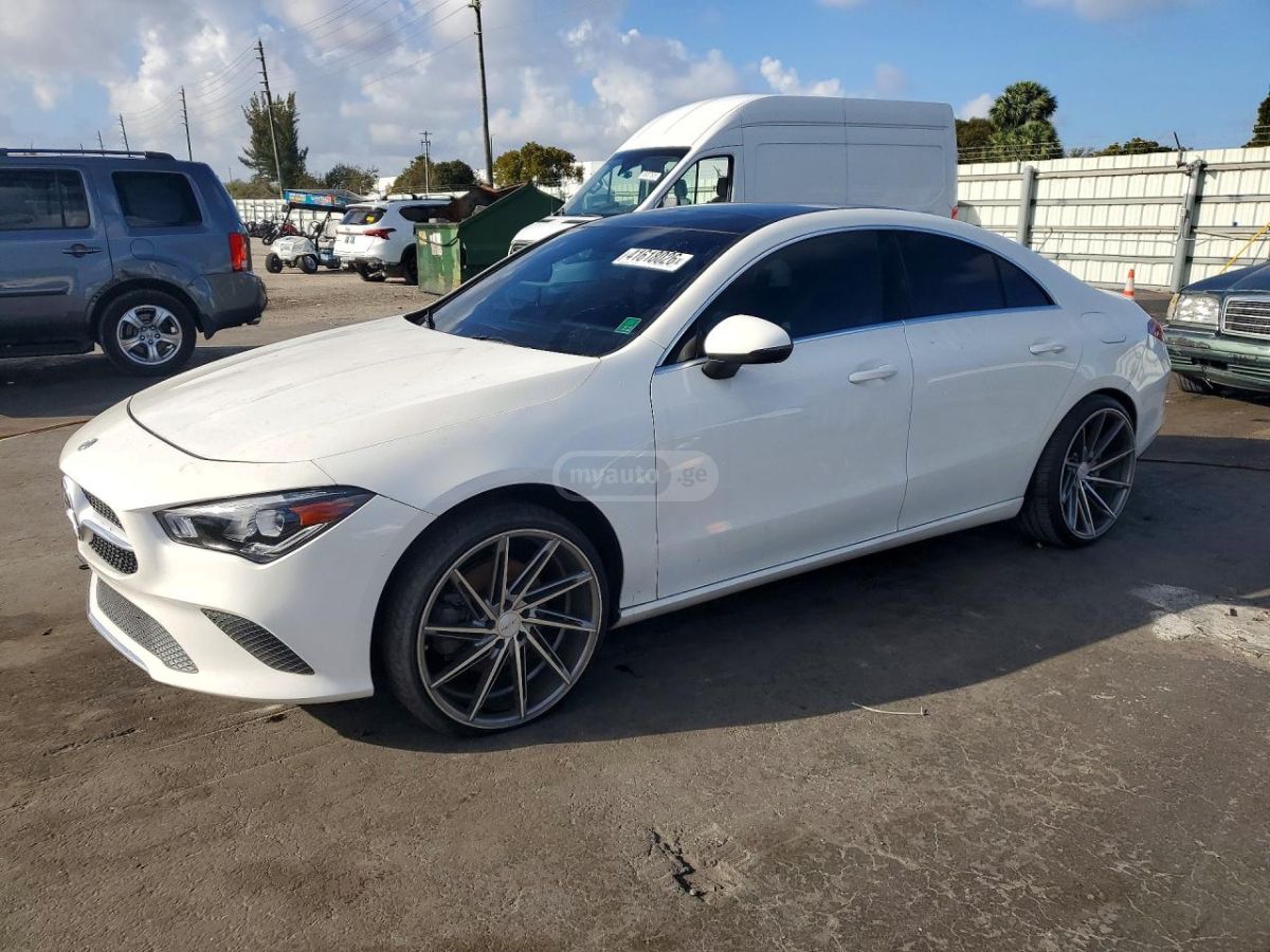 Mercedes-Benz CLA 250 - фото 1