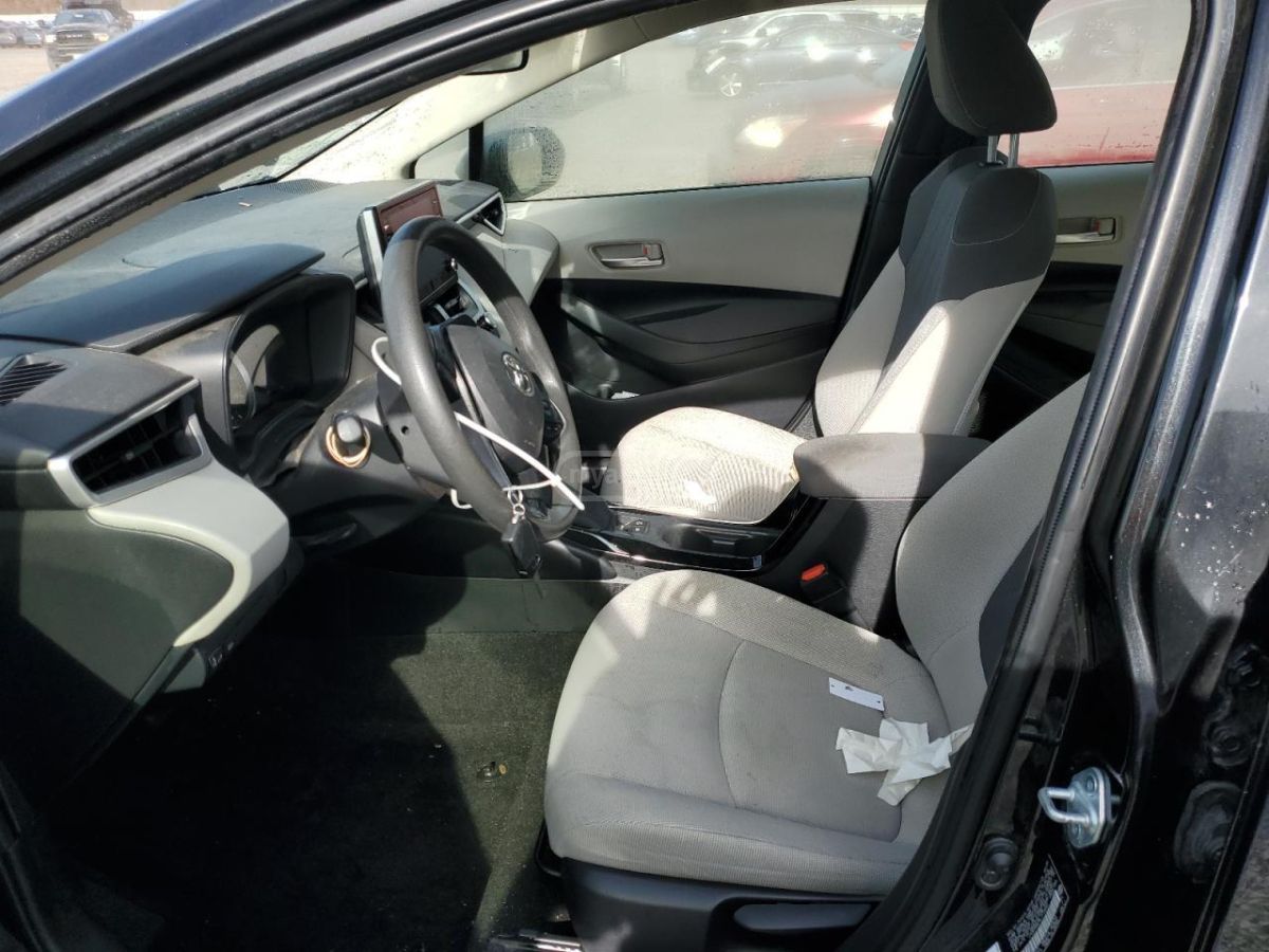 Toyota LE 4dr Sedan CVT — миниатюра 7