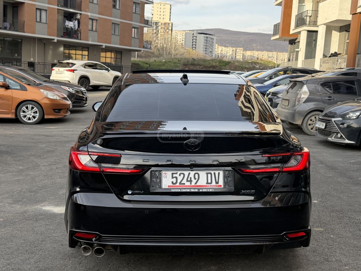 Toyota Camry - фото 4