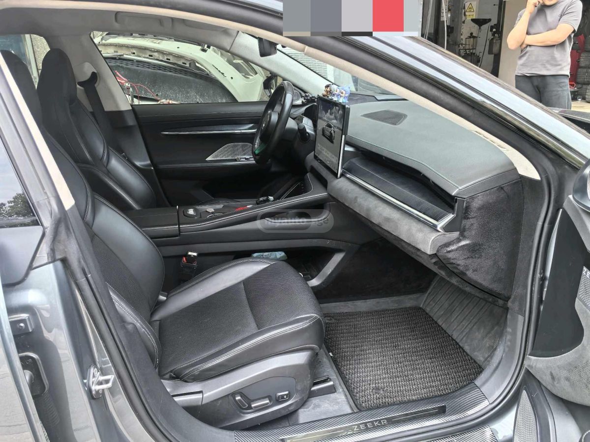 Zeekr 001 - фото 7
