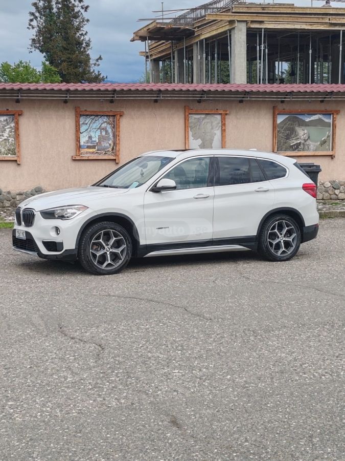 BMW X1 - фото 3