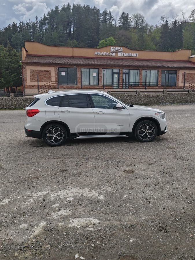 BMW X1 - фото 6
