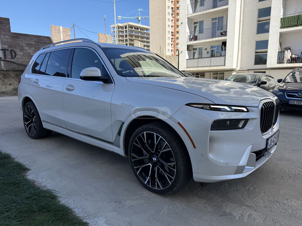 BMW xDrive40i 4dr All-Wheel Drive — миниатюра 3