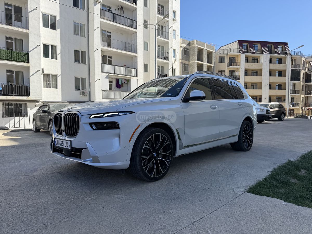 BMW xDrive40i 4dr All-Wheel Drive — миниатюра 6