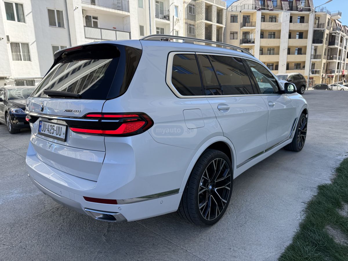 BMW xDrive40i 4dr All-Wheel Drive — миниатюра 8