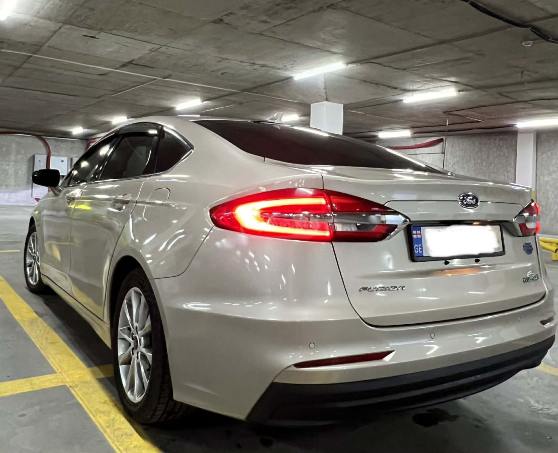 Ford Fusion - фото 2