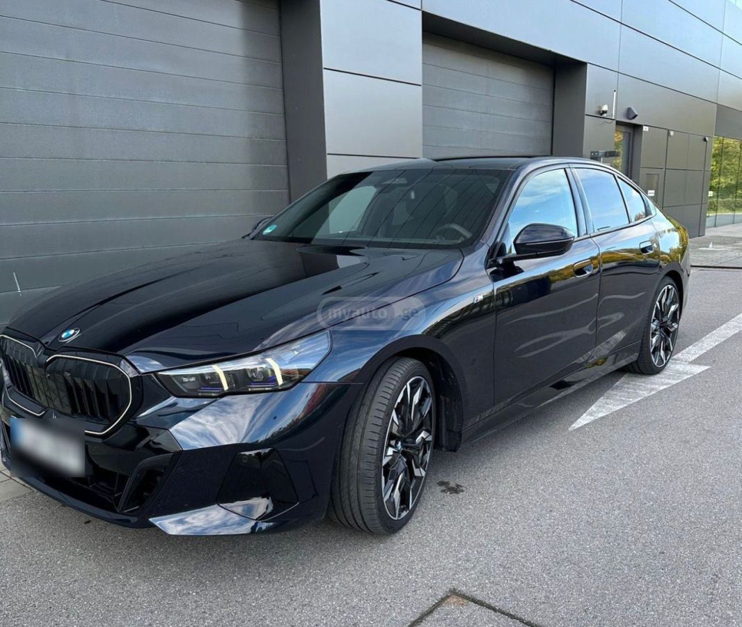 BMW 520 M Sport 2024 — миниатюра 1