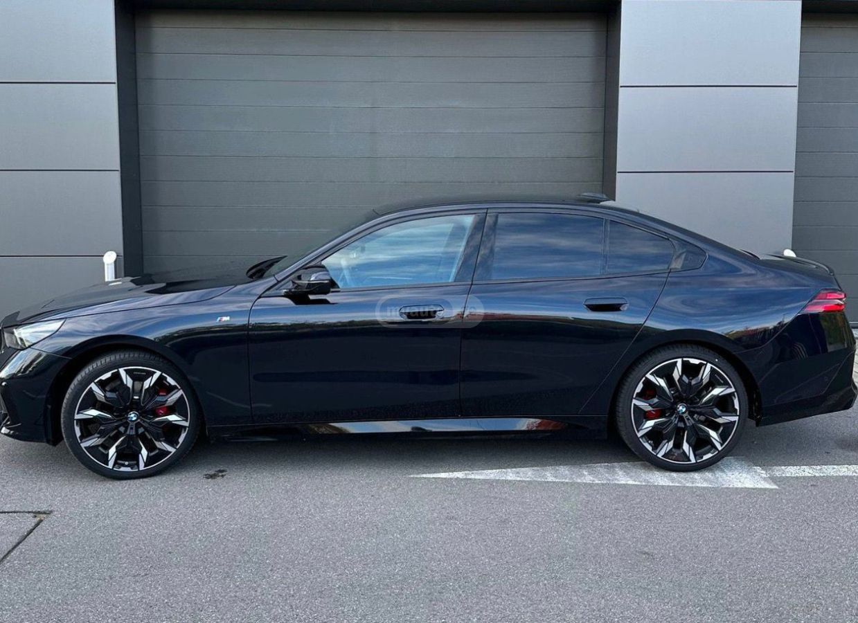 BMW 520 M Sport 2024 — миниатюра 8