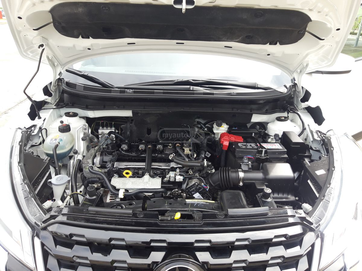 Nissan Kicks SV 4dr Front-Wheel Drive CVT 2023 — миниатюра 10