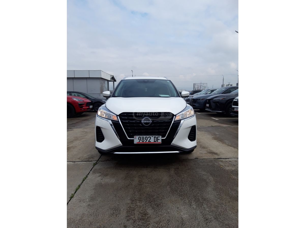 Nissan Kicks SV 4dr Front-Wheel Drive CVT 2023 — миниатюра 3