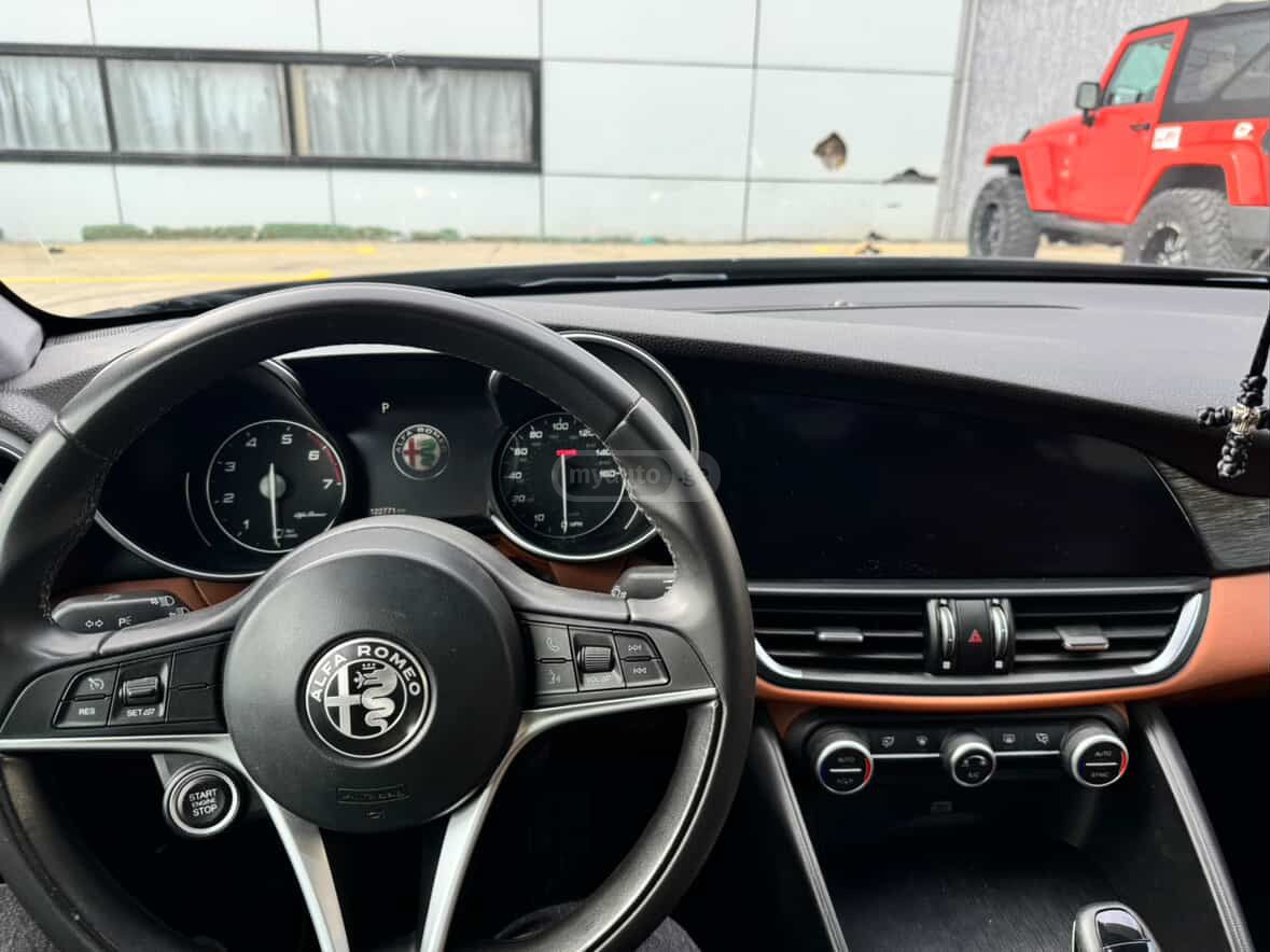 Alfa Romeo Giulia - фото 6