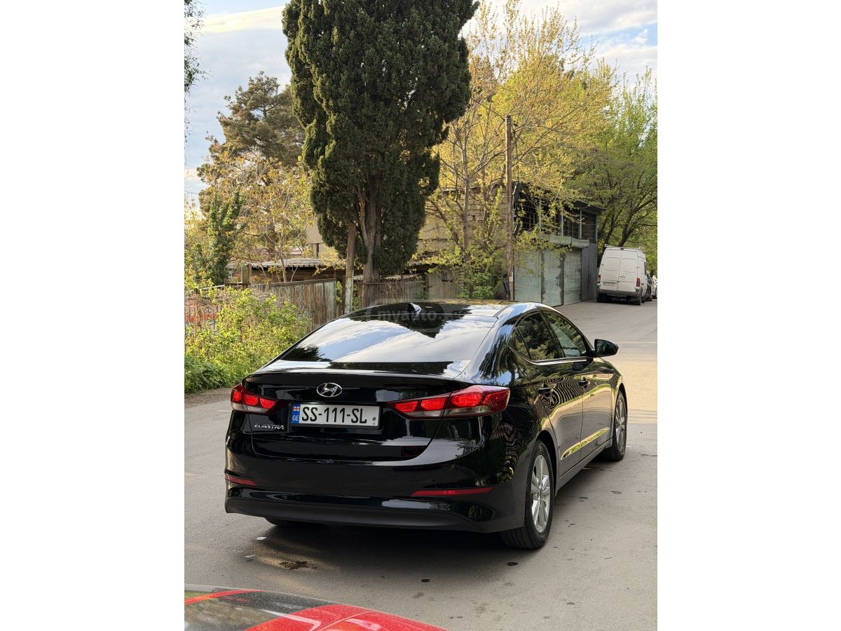 Hyundai Elantra - фото 4