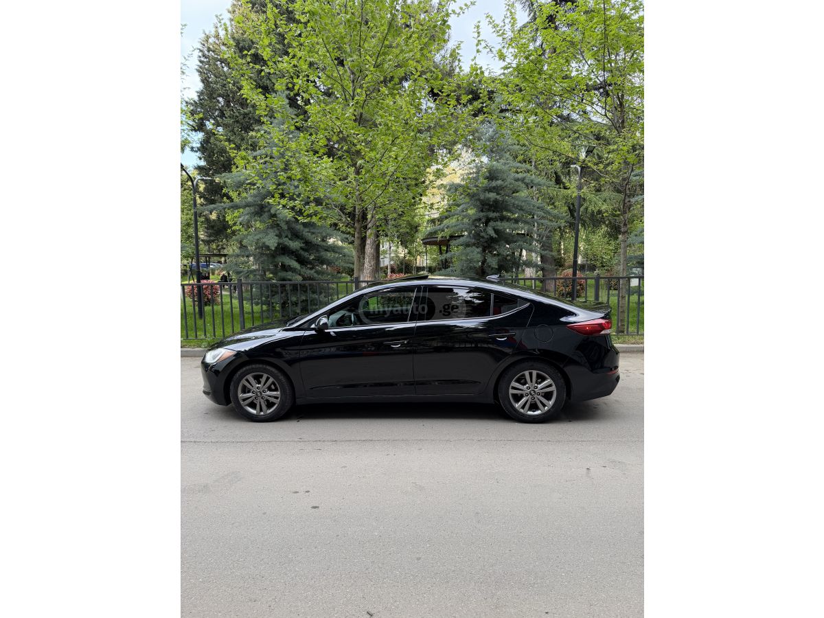 Hyundai Elantra - фото 5