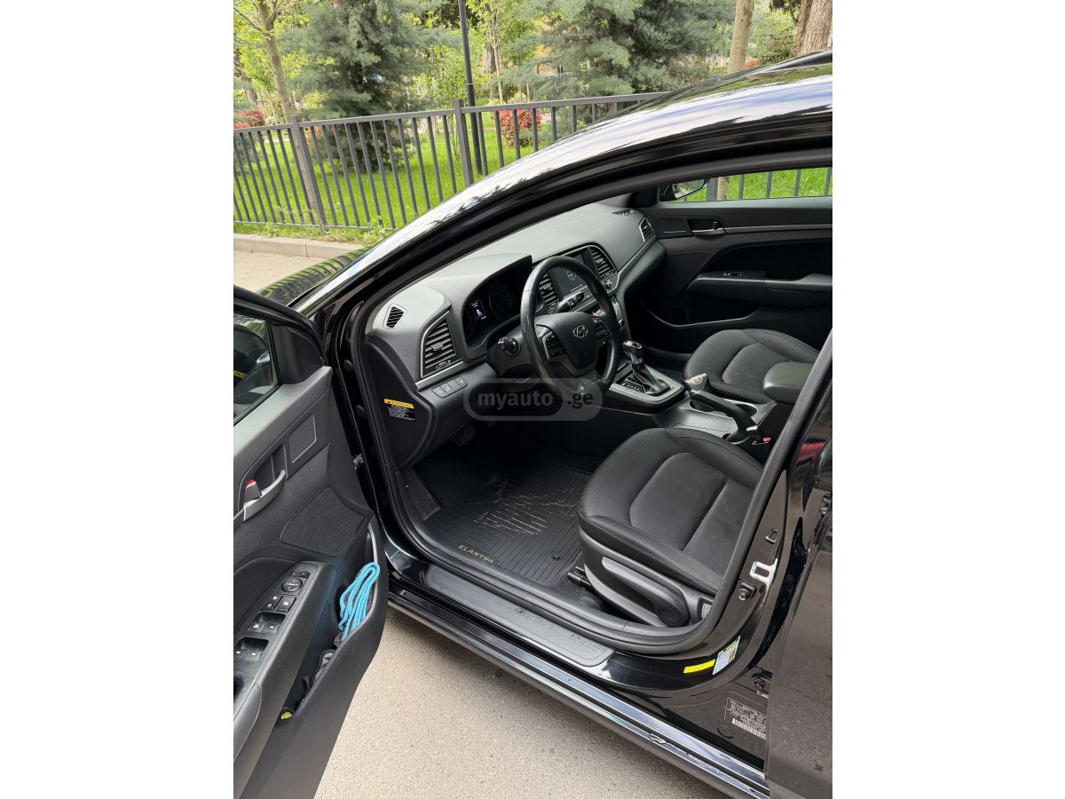 Hyundai Elantra - фото 7