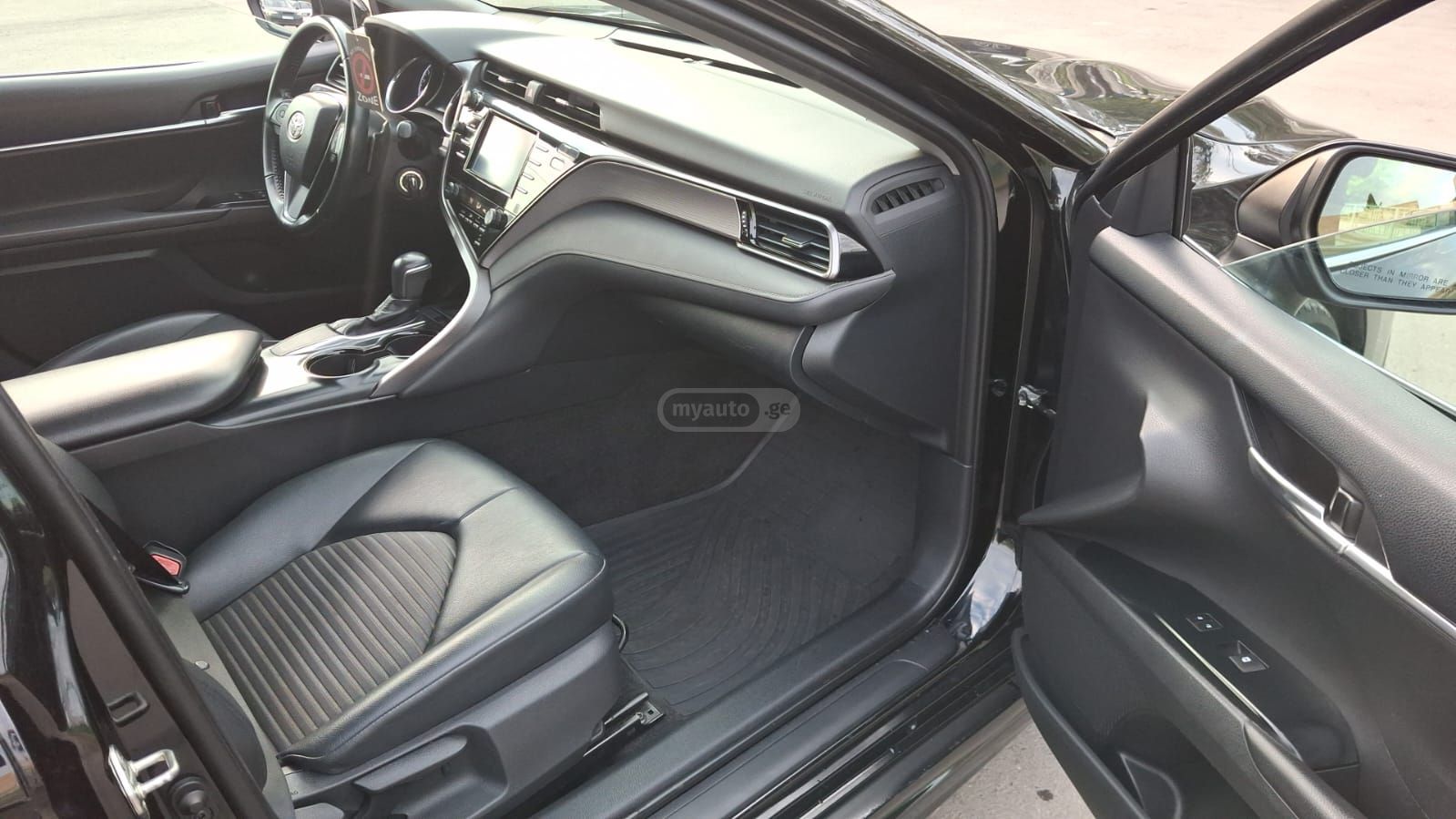 Toyota Camry - фото 10